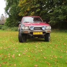 Toyota hilux  ( tilsalg )