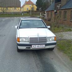 Mercedes Benz 190E 2.0 