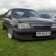 Opel ascona c