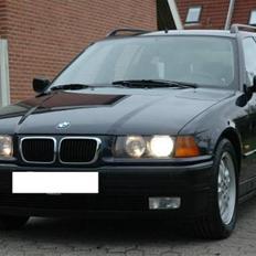 BMW 328i