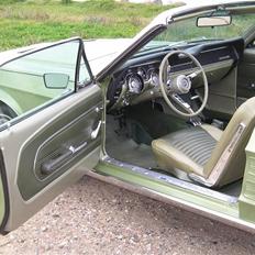 Ford Mustang convertible