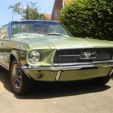 Ford Mustang convertible
