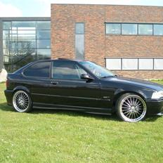BMW 316i compact