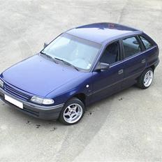 Opel Astra 1,6i (solgt)
