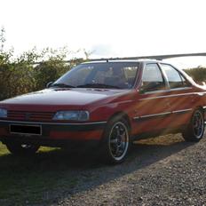 Peugeot 405 SRI  "Skrottet"