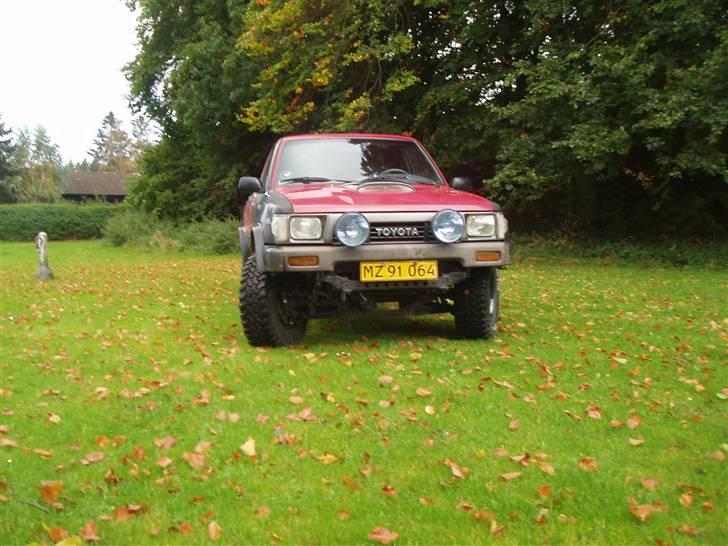 Toyota hilux  ( tilsalg ) billede 2