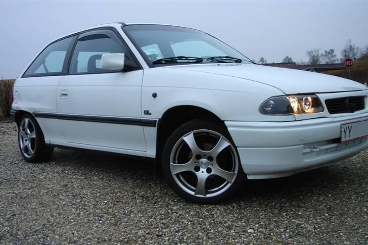 Opel Astra F 1,4 billede 4