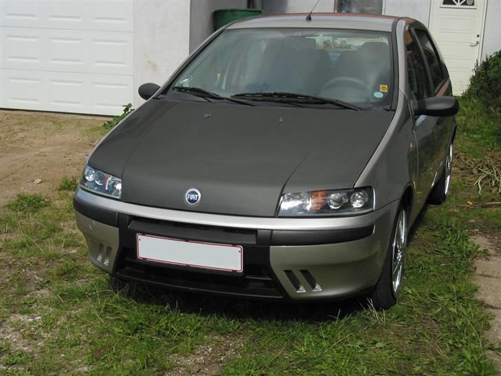 Fiat PUNTO SX 1.2 8V 5 Dørs  - Forsøgte lige at Photoshop modde en Carbon hjælm på, det gik vist okay! billede 19