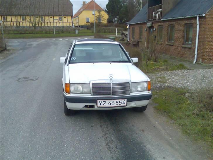 Mercedes Benz 190E 2.0  billede 1