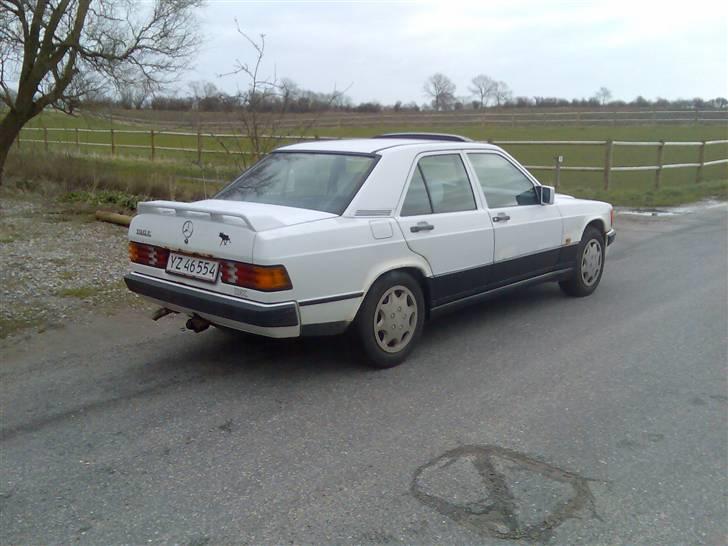 Mercedes Benz 190E 2.0  billede 5