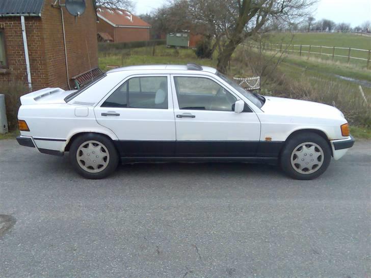 Mercedes Benz 190E 2.0  billede 6