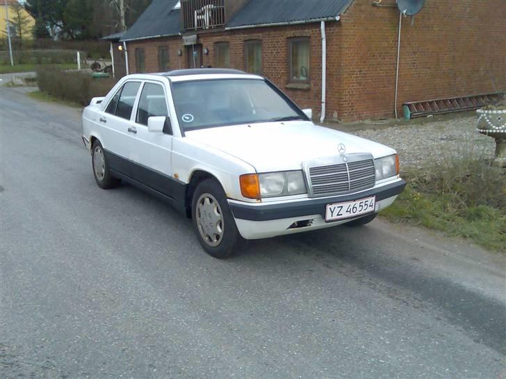 Mercedes Benz 190E 2.0  billede 7