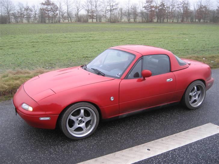 Mazda MX5 / MX-5 (TOTAL-SKADET) - Vinterklar - og trænger til en vask... billede 13