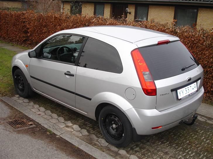 Ford Fiesta 1.4 Trend - nye pics: med vinterdæk og tonede ruder.. billede 14