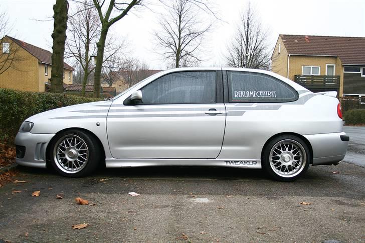 Seat Cordoba TDI Sport "Solgt" - Lidt mere tekst på siden, Tweakup på sideskørterne billede 3