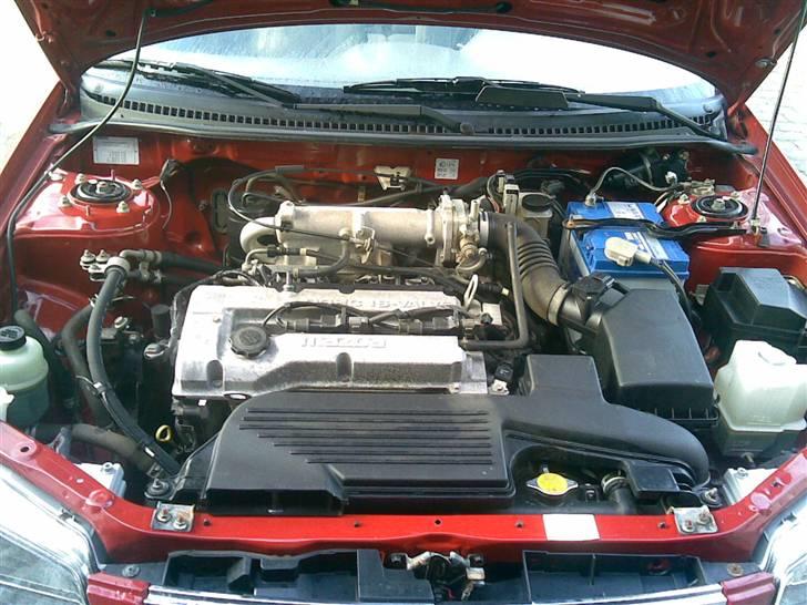 Mazda 323 f bj solgt billede 9