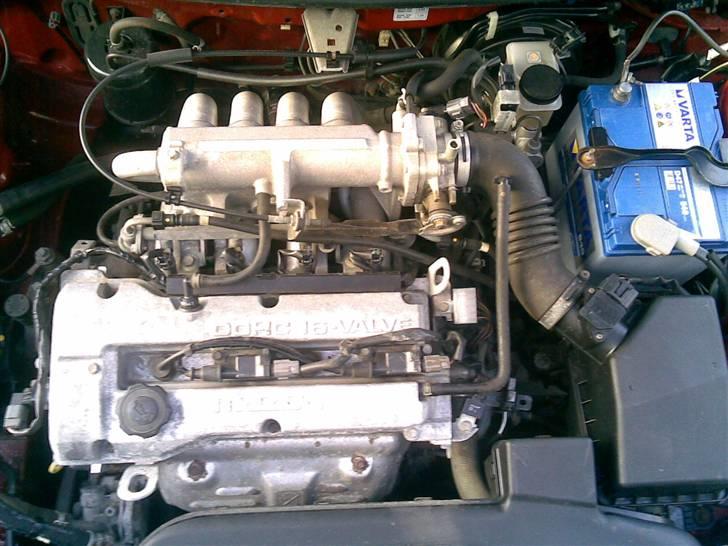 Mazda 323 f bj solgt billede 10