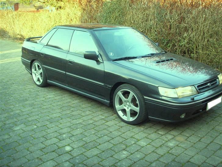 Subaru legacy 2.0 TURBO (SOLGT) - Lidt morfar af udseende men en Djævel når den skal være det:-) billede 1