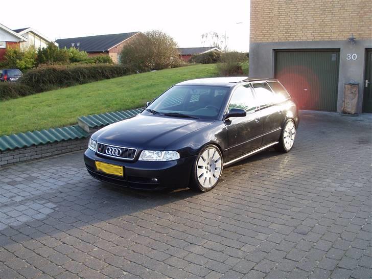 Audi A4 1,9 tdi Avant S-line billede 1