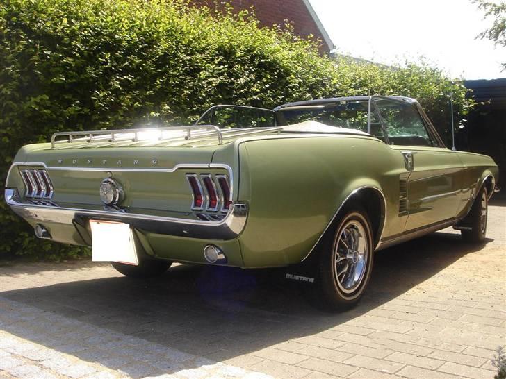 Ford Mustang convertible - Den smukke bagende i en anden vinkel. billede 7