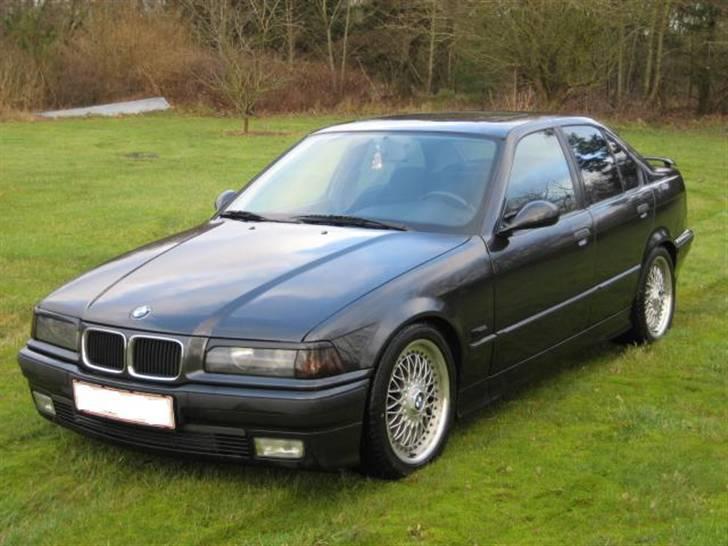 BMW E36 320i Vanos (SOLGT) billede 2