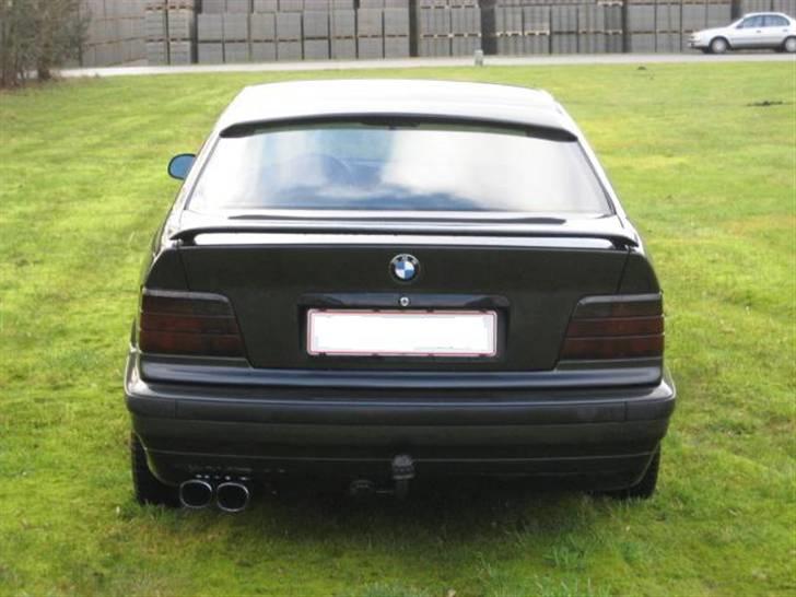 BMW E36 320i Vanos (SOLGT) billede 8