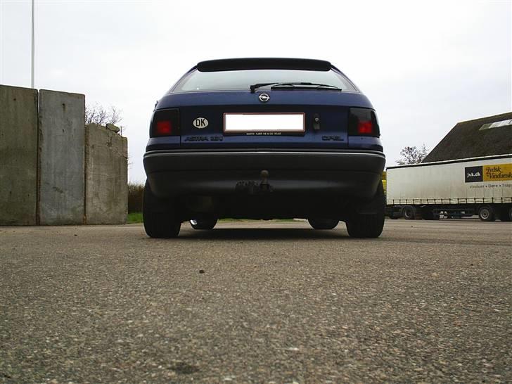 Opel Astra 1,6i (solgt) billede 4