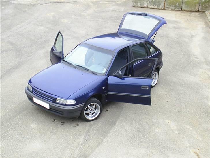 Opel Astra 1,6i (solgt) billede 9