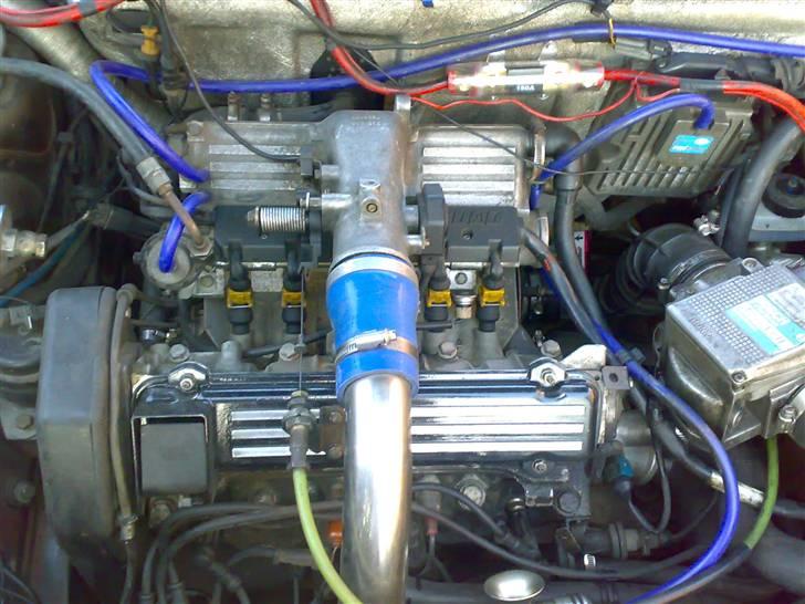 Fiat  Uno Turbo i.e. Racing. - motorrummet som det står nu billede 3