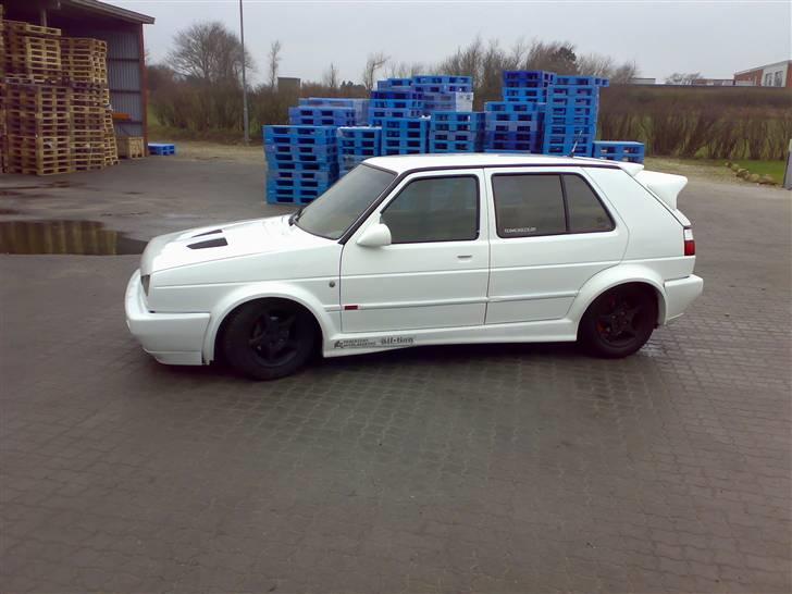 VW Golf 2 vr6 (Solgt) - Ny vasket mangler bare lidt solskin til at fremhæve glimmer effekten :) billede 2
