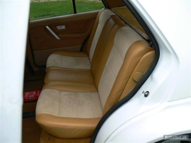 VW Golf 2 vr6 (Solgt) - Kabinen er jeg virkelig glad for... selvom det er skål sæder i for sidder du fantastisk i den :) billede 11