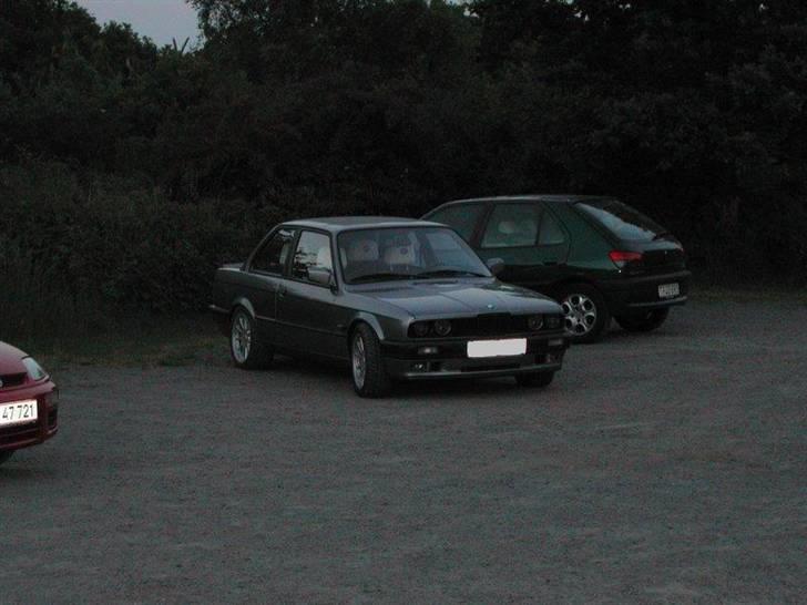 BMW 325i e30 -totalskadet- billede 8