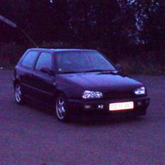 VW Golf 3 1,8 8V solgt