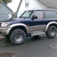 Nissan patrol  y61