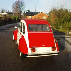 Citroën 2 CV Dolly.