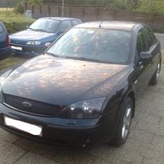 Ford Mondeo 1,8 Trend