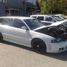 Audi A4 1.8T Avant wolf 3D
