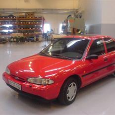 Ford Mondeo 1.8 16v clx SOLGT