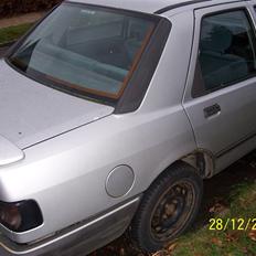 Ford sierra 2.0i cl skrottet