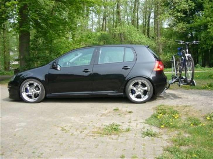 VW Golf V - Det stativ røg af med det samme da jeg hentede bilen ! billede 4