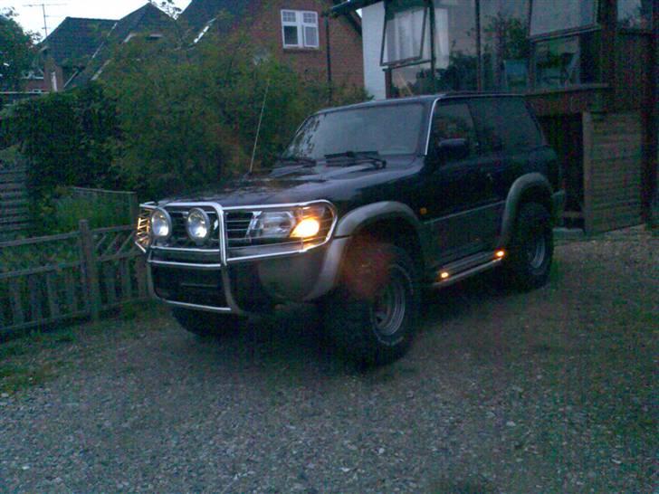 Nissan patrol  y61 - en stille sommer morgen kl 5   billede 2