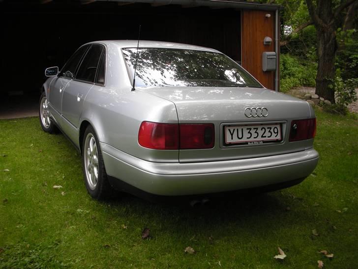 Audi A8 4,2 Quattro billede 10