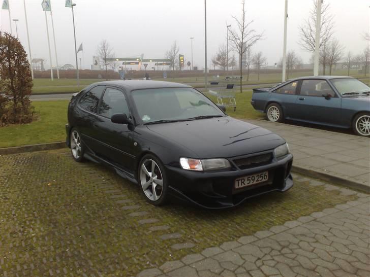 Toyota corolla 1,6 billede 1