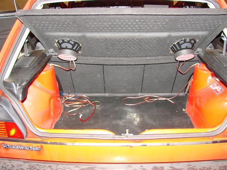 VW Golf 1,6 GTD - rigtigt flotte tårne og badekar i bag billede 13