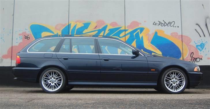 BMW E39 530D Touring **SOLGT* billede 1