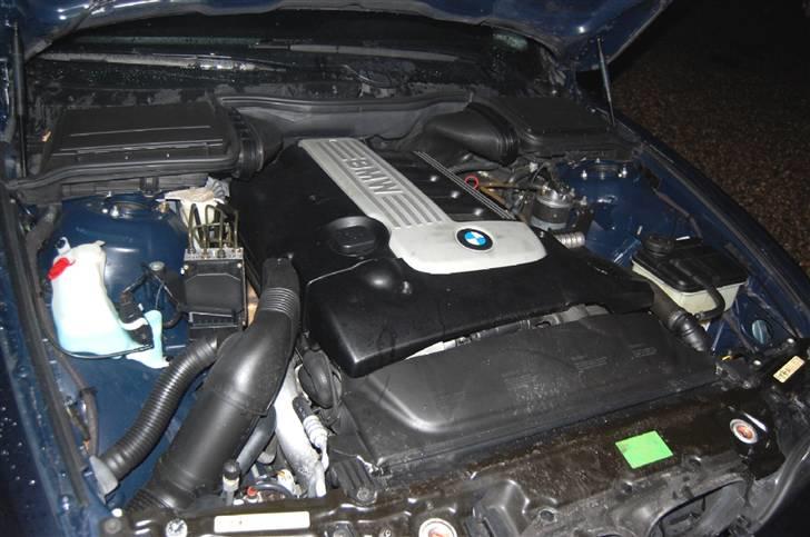 BMW E39 530D Touring **SOLGT* billede 15