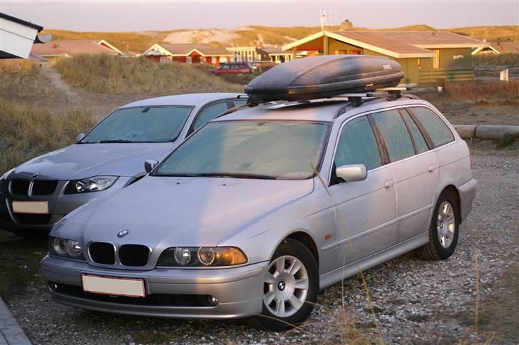 BMW E39 525dA Touring *SOLGT* - Lidt frost på ruderne og skæret fra en solopgang billede 5