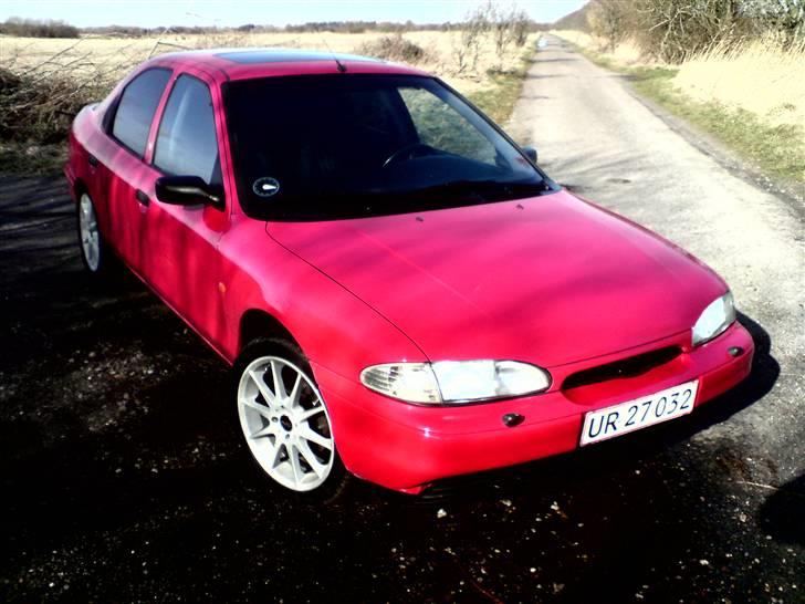 Ford Mondeo 1.8 16v clx SOLGT - med sommer fælge monteret  billede 1
