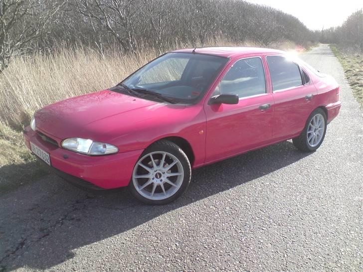 Ford Mondeo 1.8 16v clx SOLGT - med sommer fælge monteret  billede 2