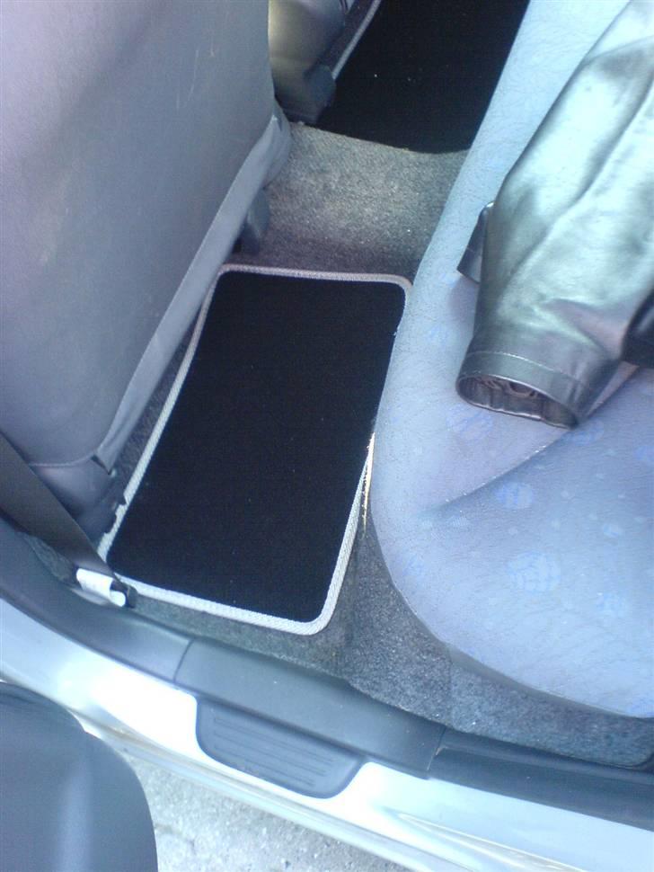 Toyota Yaris 1.4 TD *Solgt* billede 12